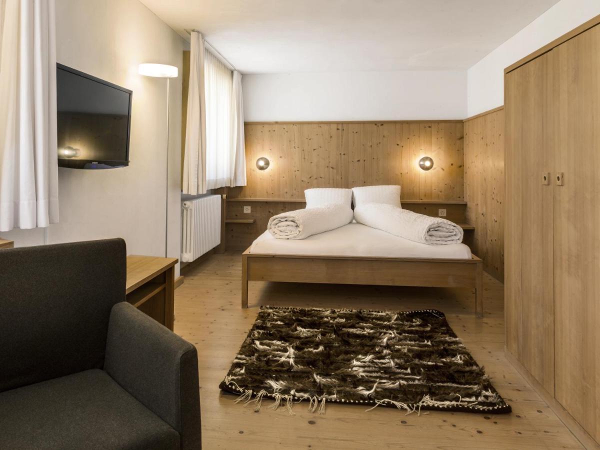 Hotel Alpina Валс Екстериор снимка