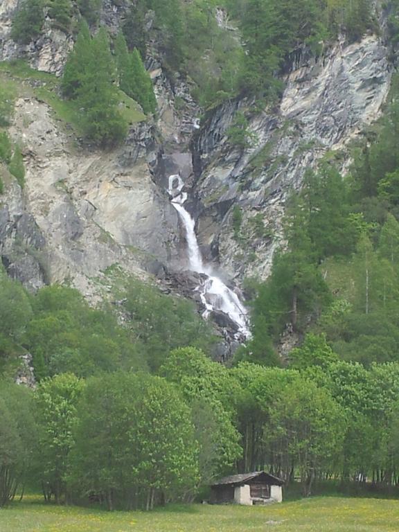 Hotel Alpina Валс Екстериор снимка